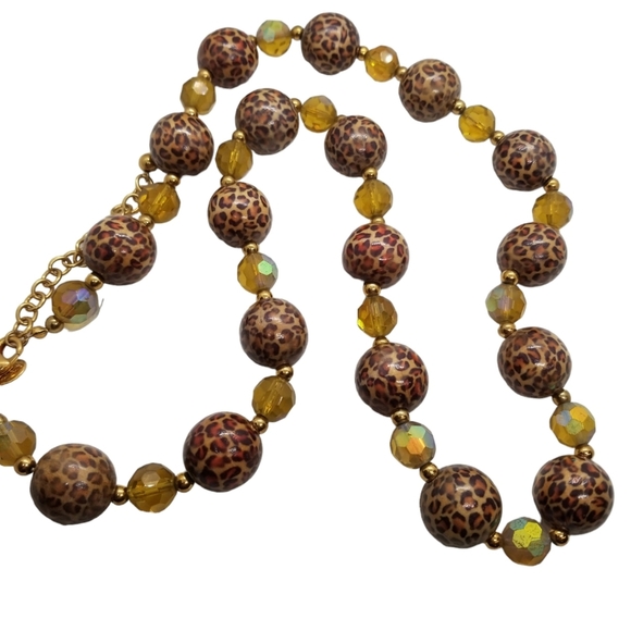 JOAN RIVERS VINTAGE CHETTAH PRINT & AURORA BOREALIS CRYSTAL BEAD NECKLACE - Picture 3 of 7